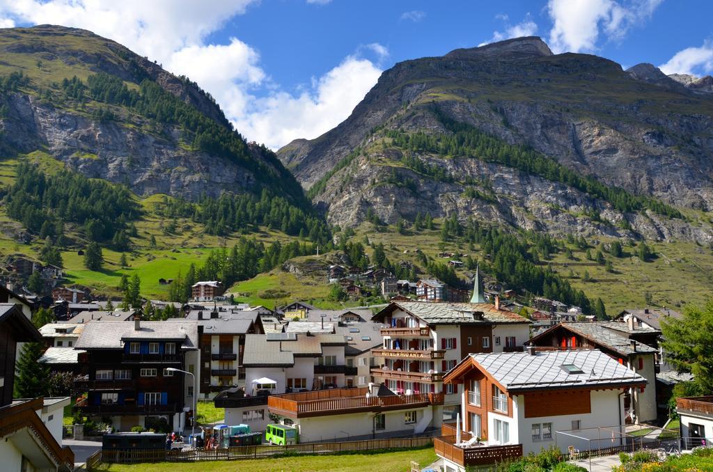 Jaegerhof Serviced Apartements Zermatt Quarto foto