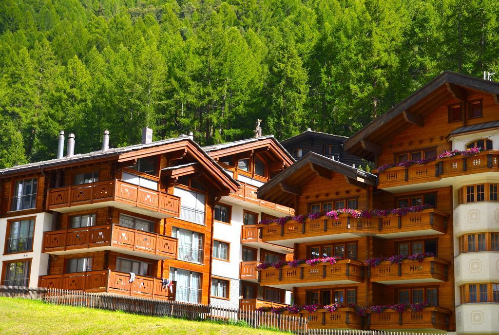 Jaegerhof Serviced Apartements Zermatt Quarto foto