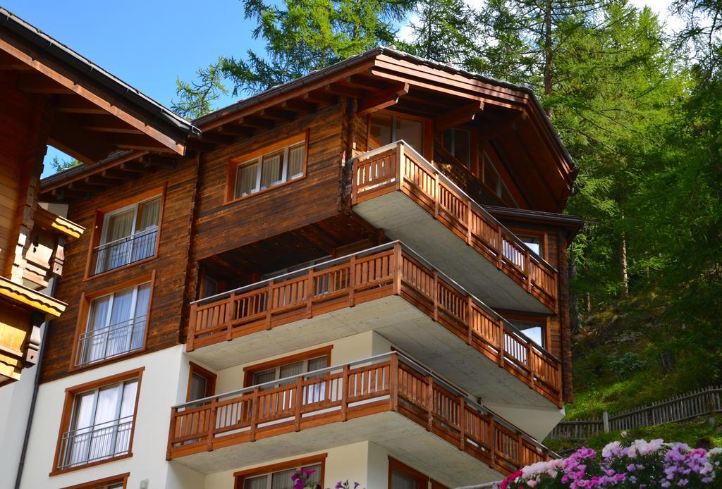 Jaegerhof Serviced Apartements Zermatt Quarto foto